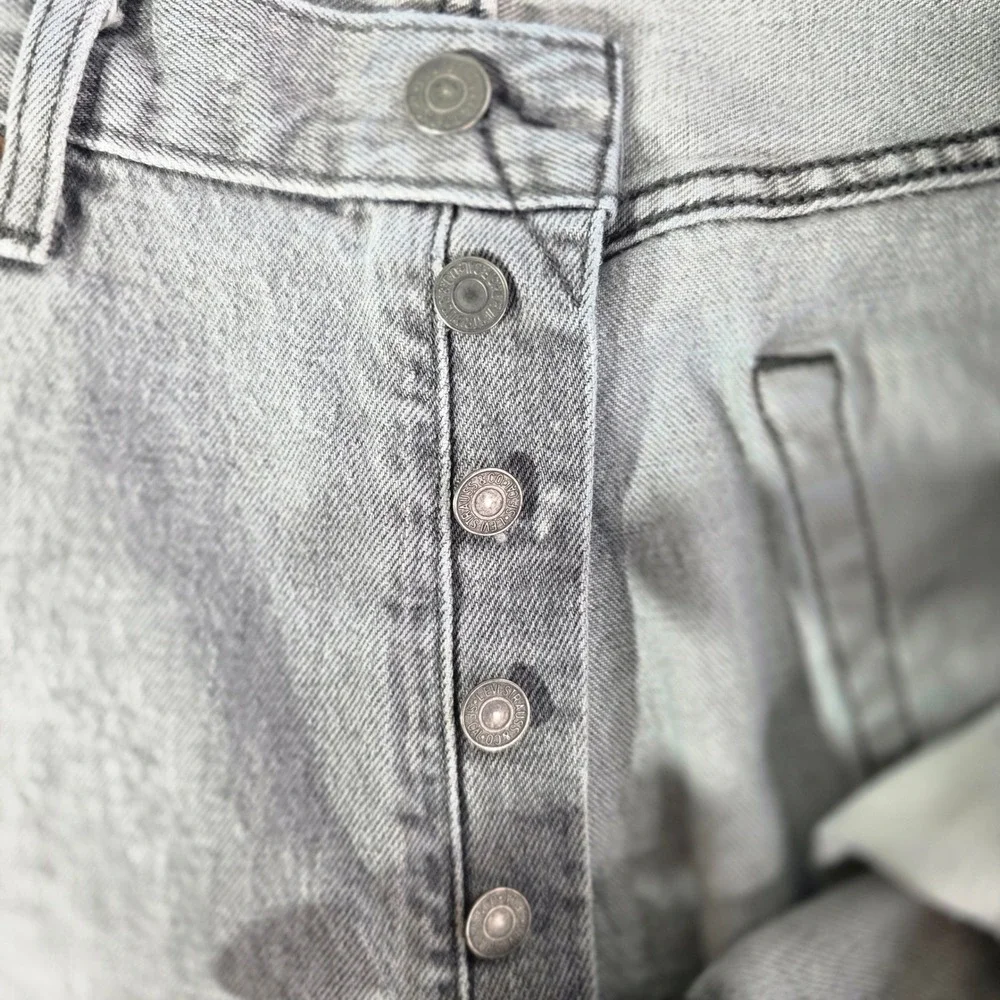 Levis 501 Original Fit Grey Button Fly Straight Leg Denim Jeans Mens 34x31